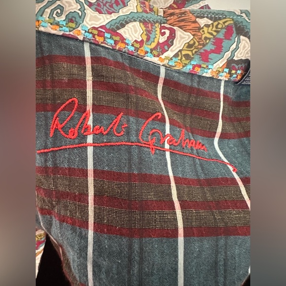 Robert Graham shirt - Picture 3 of 6